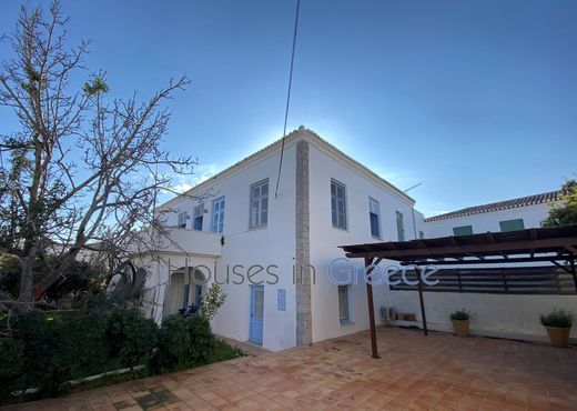 Mansion in Spétses, Nomós Piraiós