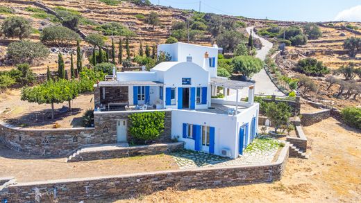 Villa Batsíon, Kiklad Adaları
