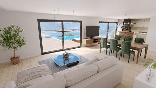 Duplex for sale in Herceg Novi