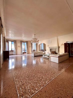 Penthouse in Padua, Venetien