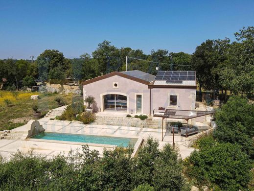 Villa a Noto, Siracusa