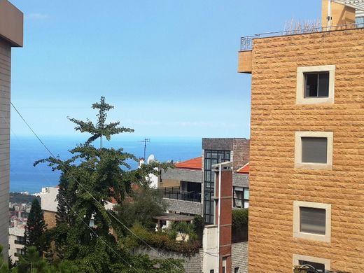 Piso / Apartamento en El Mtaïleb, Monte Libano
