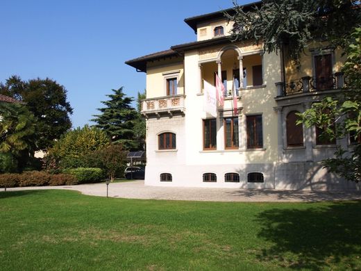 Villa in Chiasso, Mendrisio
