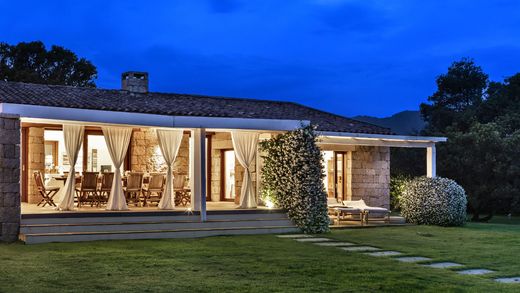 Villa in San Teodoro, Provincia di Sassari