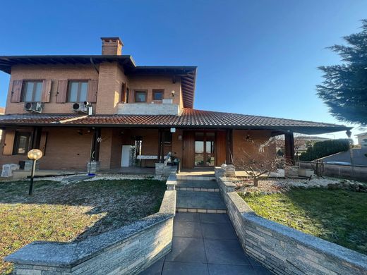 Villa in Caltignaga, Provincia di Novara