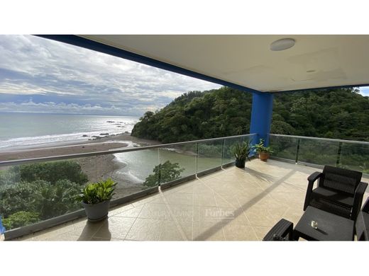 Apartment / Etagenwohnung in Jacó, Garabito