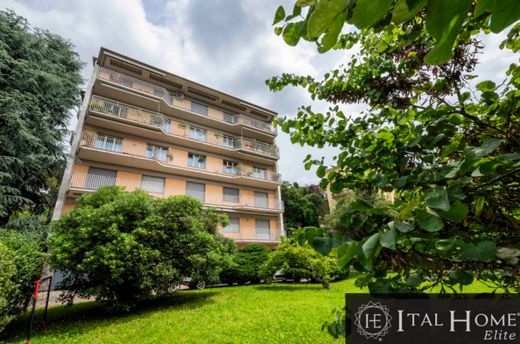 Apartment / Etagenwohnung in Bergamo, Provincia di Bergamo