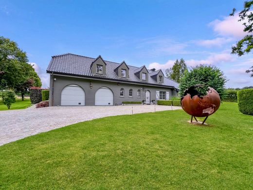 Mansion in Bastogne, Luxembourg Province