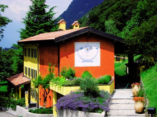 Villa a Arogno, Lugano