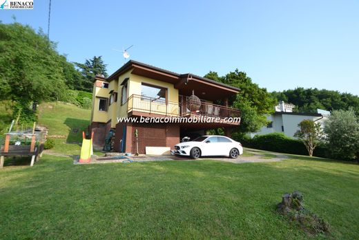 Villa - San Zeno di Montagna, Provincia di Verona