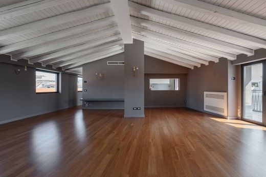 Apartment in Milan, Lombardy