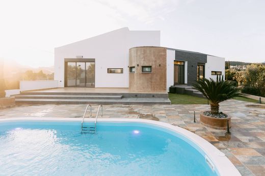 Villa a Náfpaktos, Nomós Aitolías kai Akarnanías