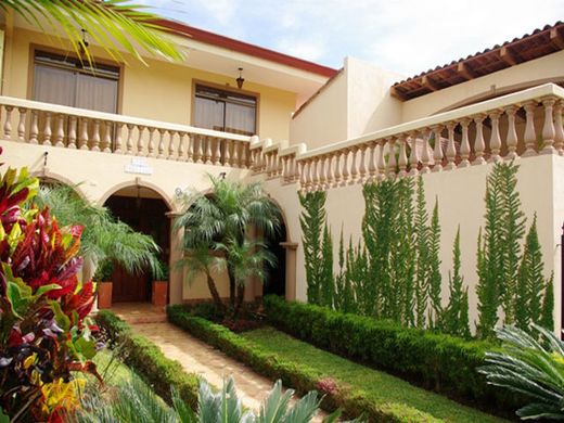 Luxury home in San José, Provincia de San José