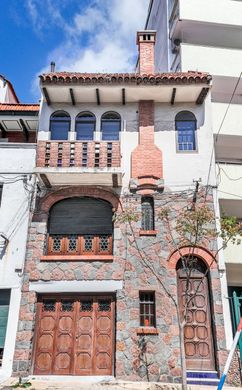Dom miejski w Montevideo, Municipio B