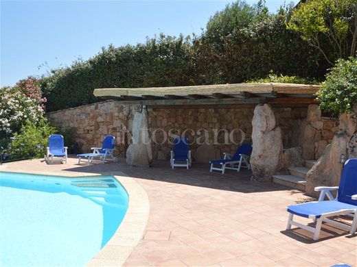Вилла, Порто Черво, Provincia di Sassari