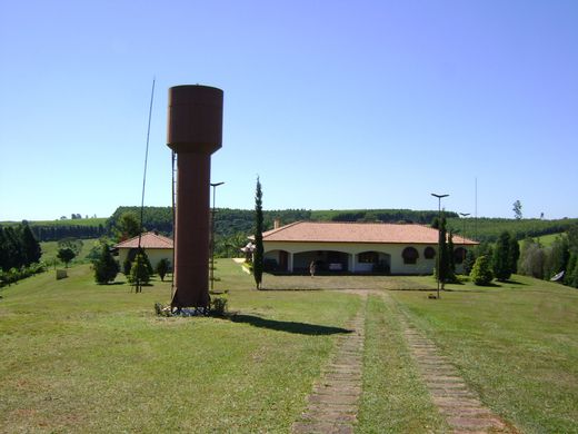 Rural or Farmhouse in Torrinha, São Paulo
