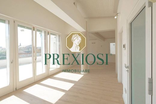 Penthouse in Verona, Provincia di Verona