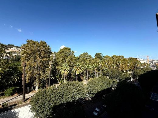 Apartament w Neapol, Napoli