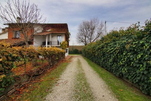 Yarɪ müstakil ev Bomporto, Modena ilçesinde