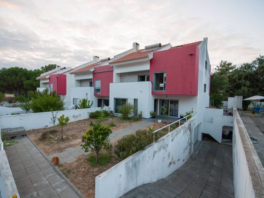 Casa en Vila Nogueira, Setúbal