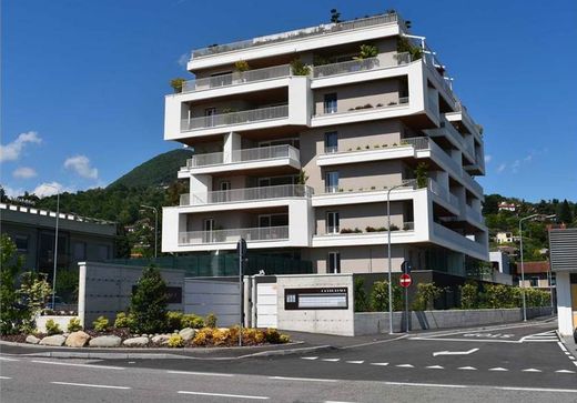 Verbania, ヴェルバーニアのアパートメント