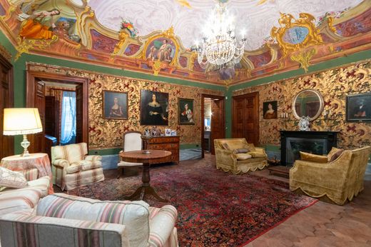 Mansion in Boves, Provincia di Cuneo