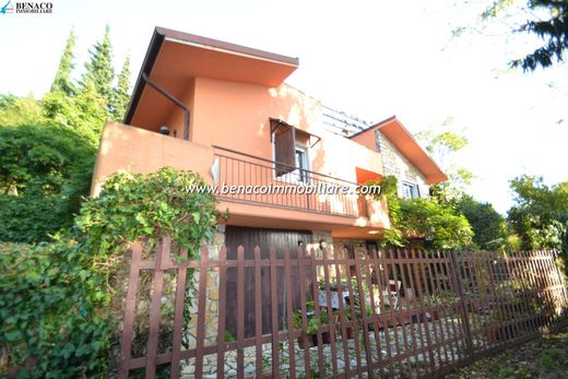 Villa - San Zeno di Montagna, Provincia di Verona