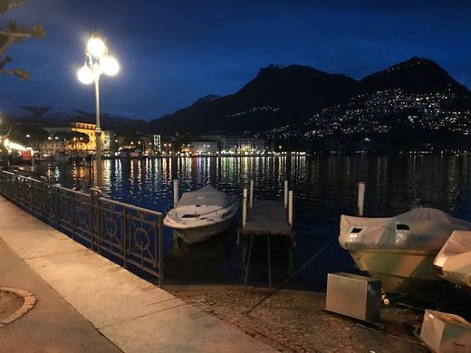 아파트 / Paradiso, Lugano