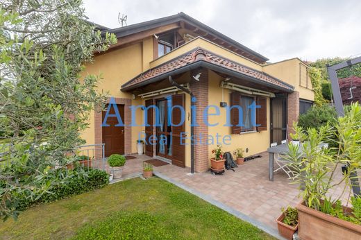 Βίλα σε Pino Torinese, Torino