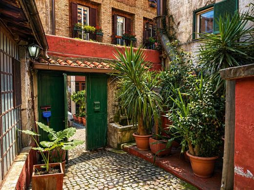 Apartment / Etagenwohnung in Rom, Latium