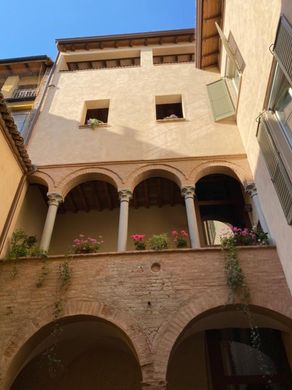 Saray Reggio nell'Emilia, Reggio Emilia ilçesinde