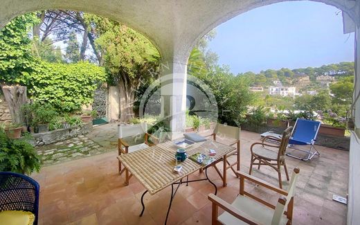 ﻓﻴﻼ ﻓﻲ Capri, Napoli