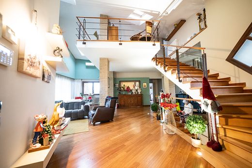 Villa Roma, Lazio bölgesinde