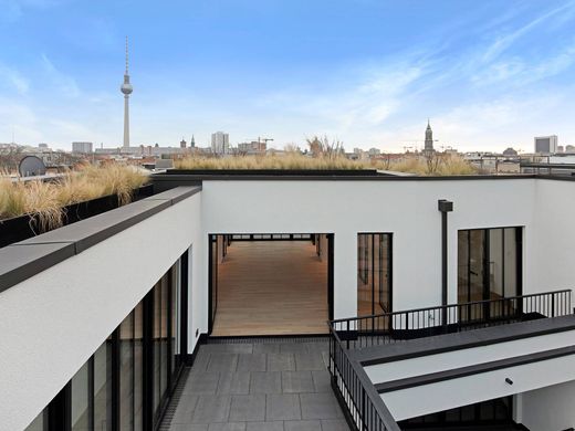 Berlin Villen Und Luxusimmobilien Zu Verkaufen Renommierte Apartments In Berlin Luxuryestate Com