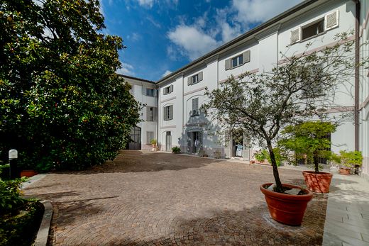 Villa en Erba, Provincia di Como