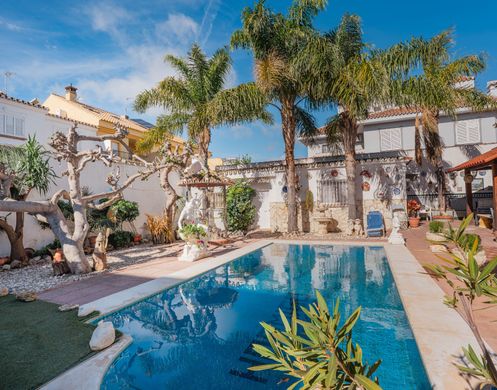 Villa in Fuengirola, Málaga