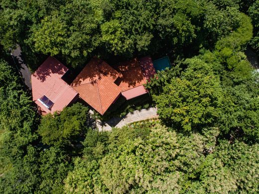 Residential complexes in Tamarindo, Santa Cruz