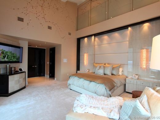 Luxury penthouses for sale in Miami, Florida - LuxuryEstate.com - Exclusive Penthouses With Library In Miami
