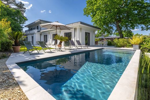 Detached House in Arcachon, Gironde