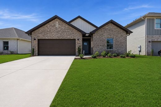 Detached House in Madison, Madison County