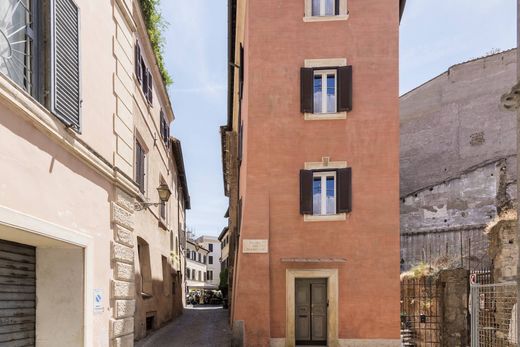 Detached House in Rome, Latium
