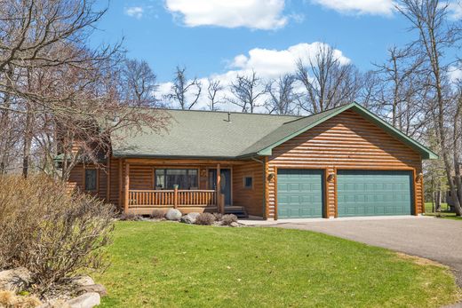 Luxury home in Pequot Lakes, Crow Wing County