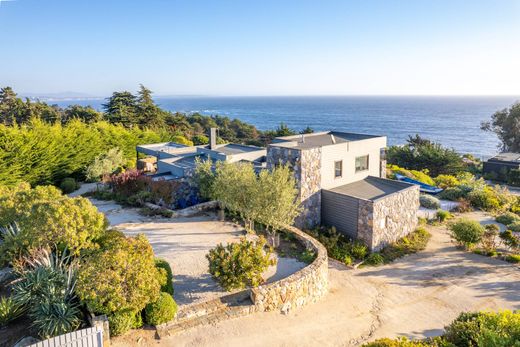 Detached House in Zapallar, Petorca Province