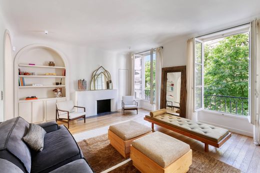 Apartment in Tour Eiffel, Invalides – Ecole Militaire, Saint-Thomas d’Aquin, Paris