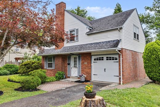 Detached House in Oreland, Montgomery County