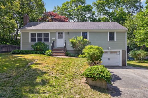 Detached House in Harwich, Barnstable County