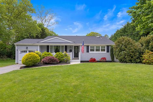 Detached House in Lincroft, Monmouth County