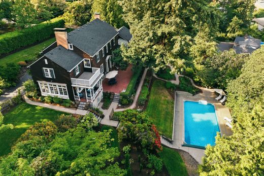 Luxury home in Portland, Multnomah County