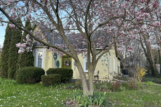 Detached House in Niagara-on-the-Lake, Regional Municipality of Niagara