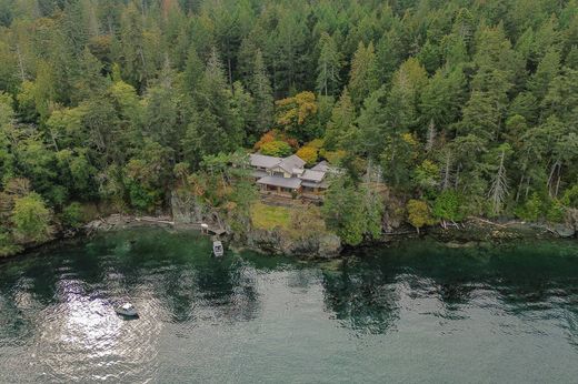 Vrijstaand huis in Salt Spring Island, Capital Regional District